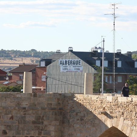 Hospital de Órbigo Albergue La Encina מראה חיצוני תמונה