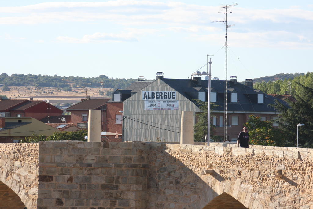 Hospital de Órbigo Albergue La Encina מראה חיצוני תמונה