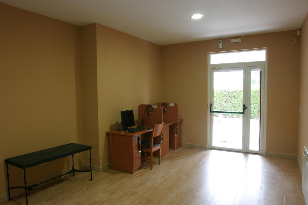 Hospital de Órbigo Albergue La Encina מראה חיצוני תמונה